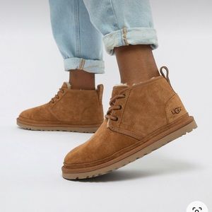 Ugg Womens Nuemel Boots size 8 Chestnut great condition